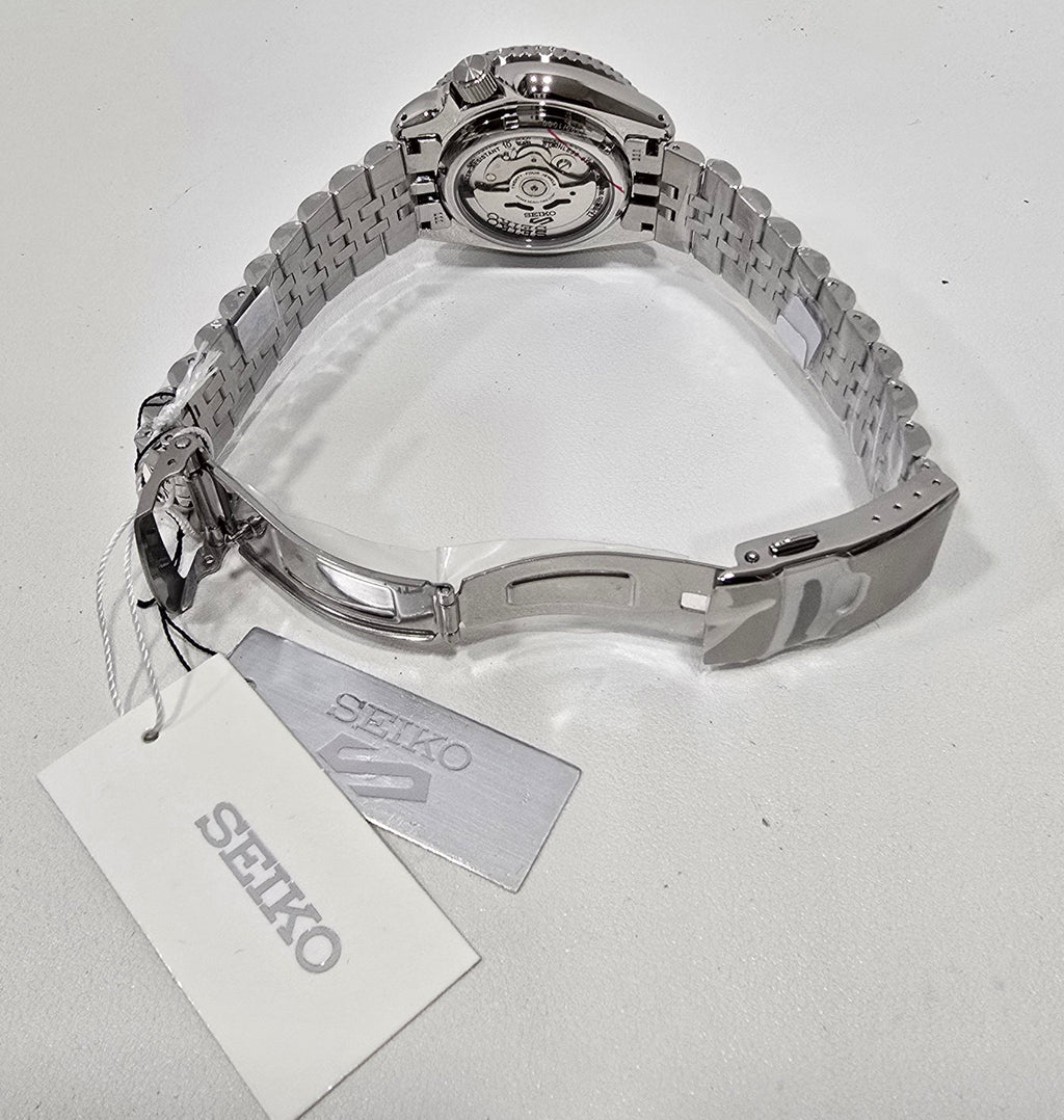 Seiko 5 Sports GMT “Ruby” Limited Edition – 42.5 mm – view 6