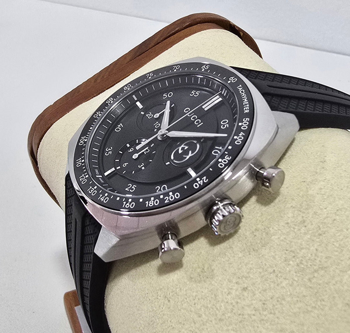 Gucci Interlocking Chronograph Black – 41 mm – view 4