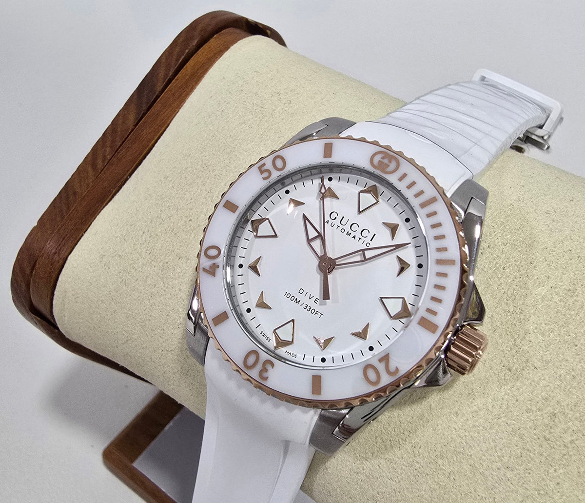 Gucci Dive Automatic White – 36 mm