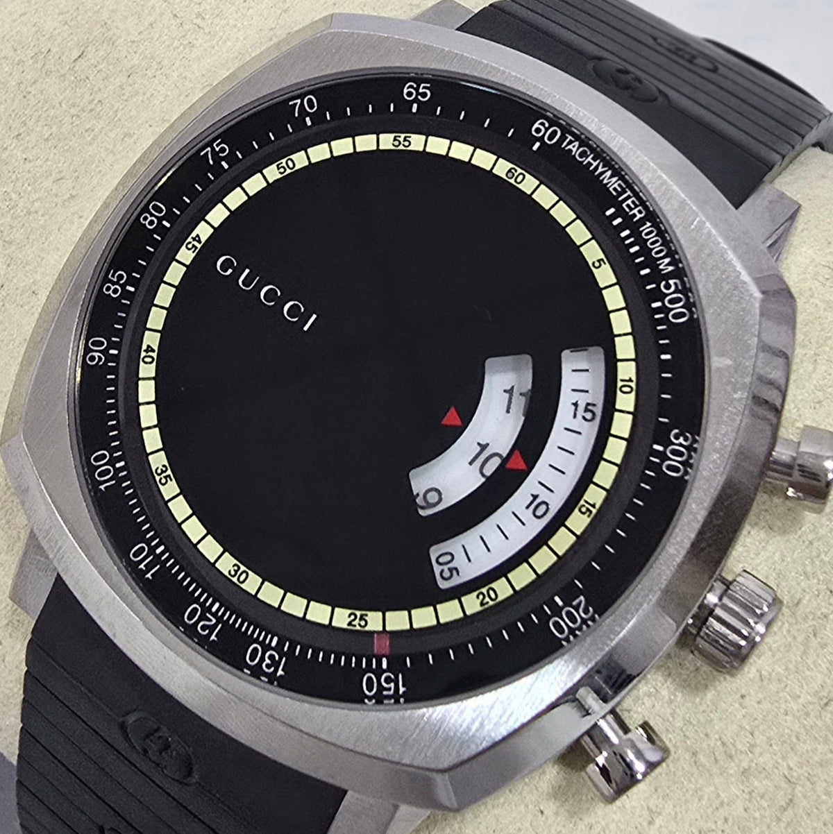 Gucci Grip Chronograph Black – 40 mm – view 2