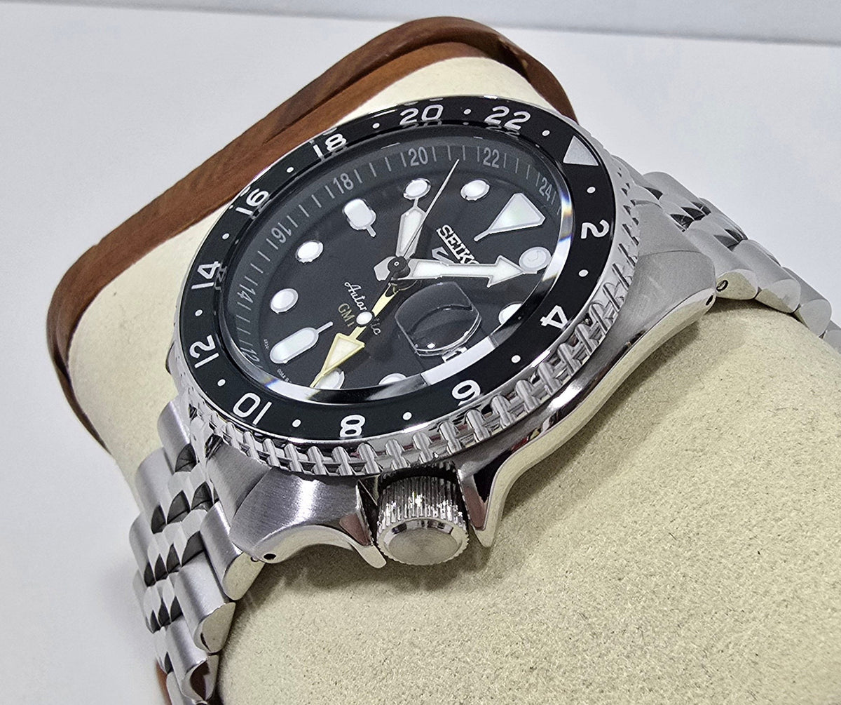 Seiko 5 Sports GMT Green – 42.5 mm – view 4