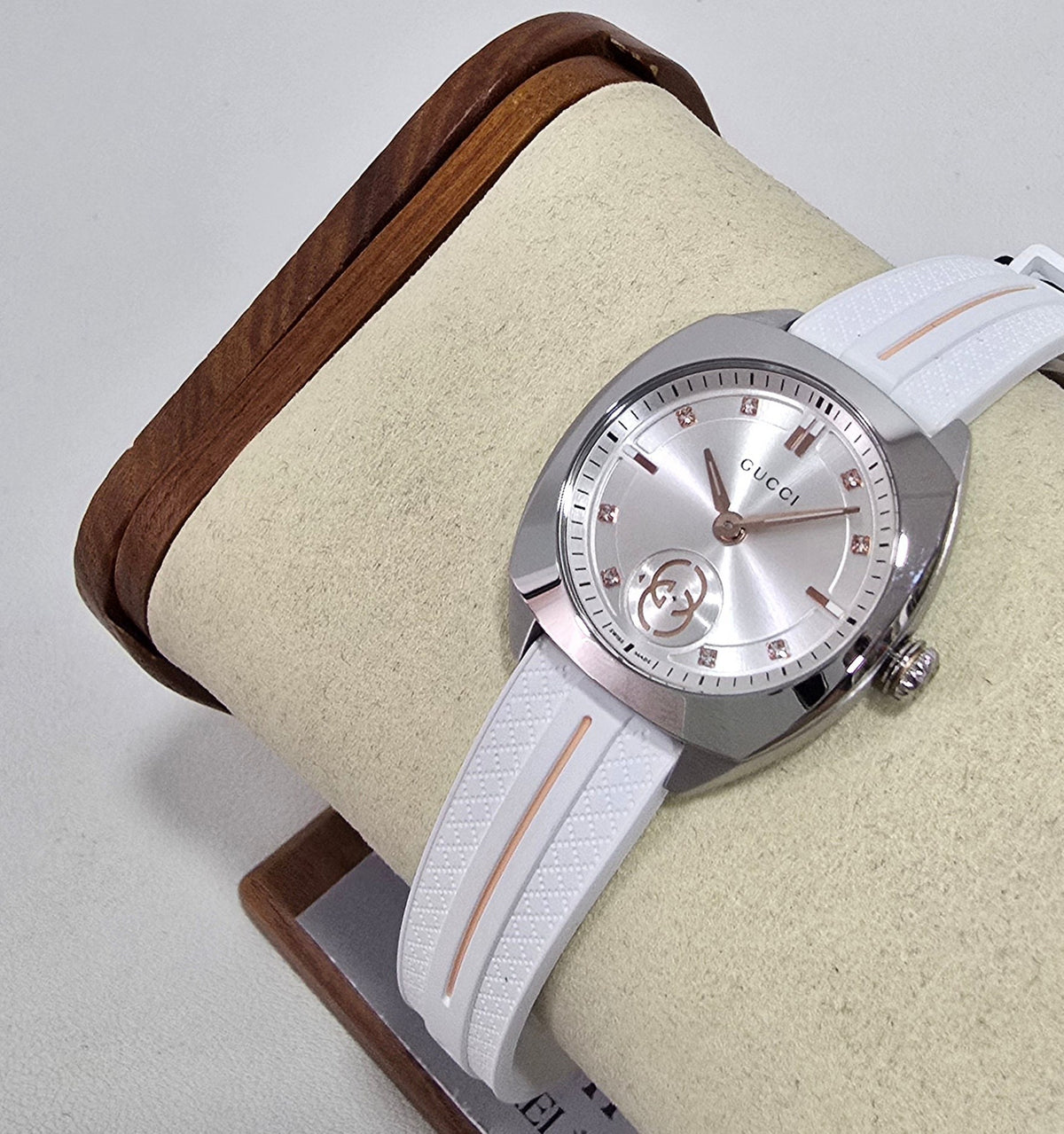 Gucci Interlocking Diamond – 29 mm