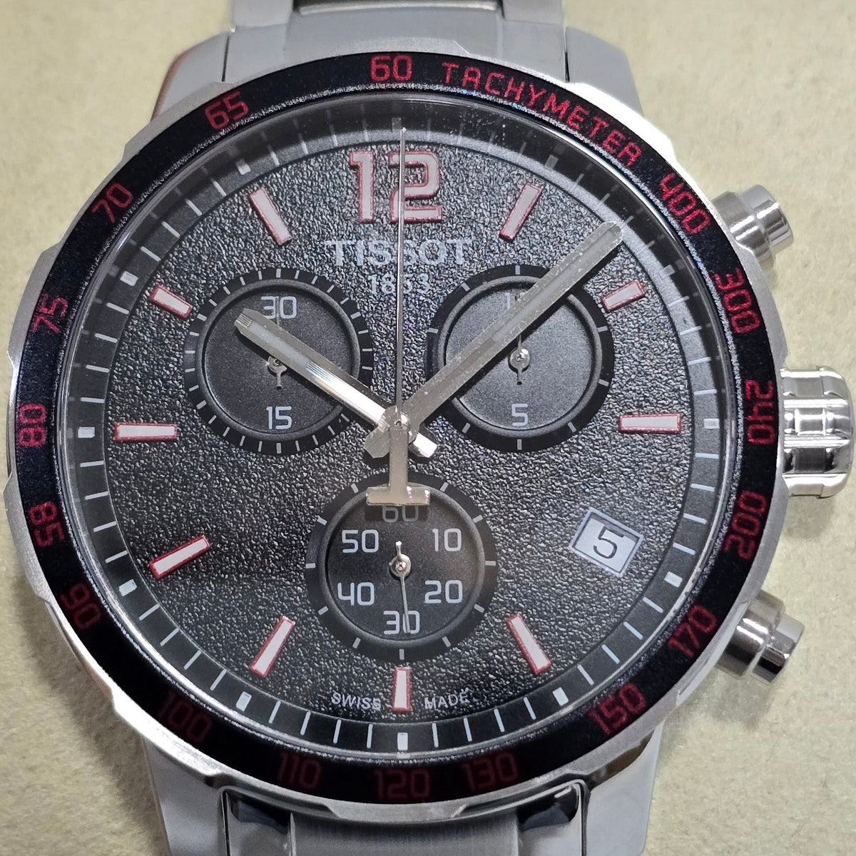 Tissot Quickster Chronograph Black – 42 mm – view 5