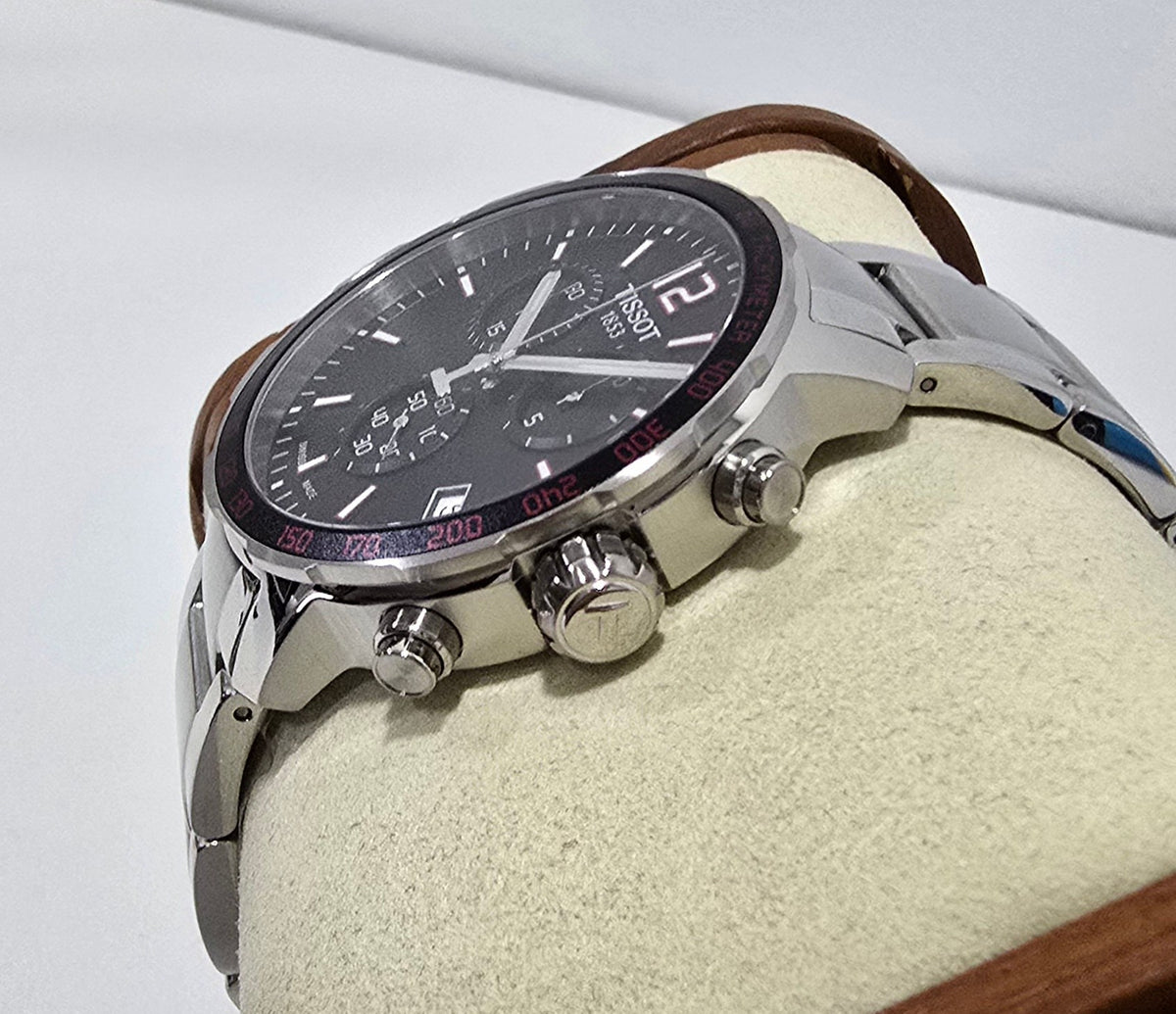 Tissot Quickster Chronograph Black – 42 mm – view 4