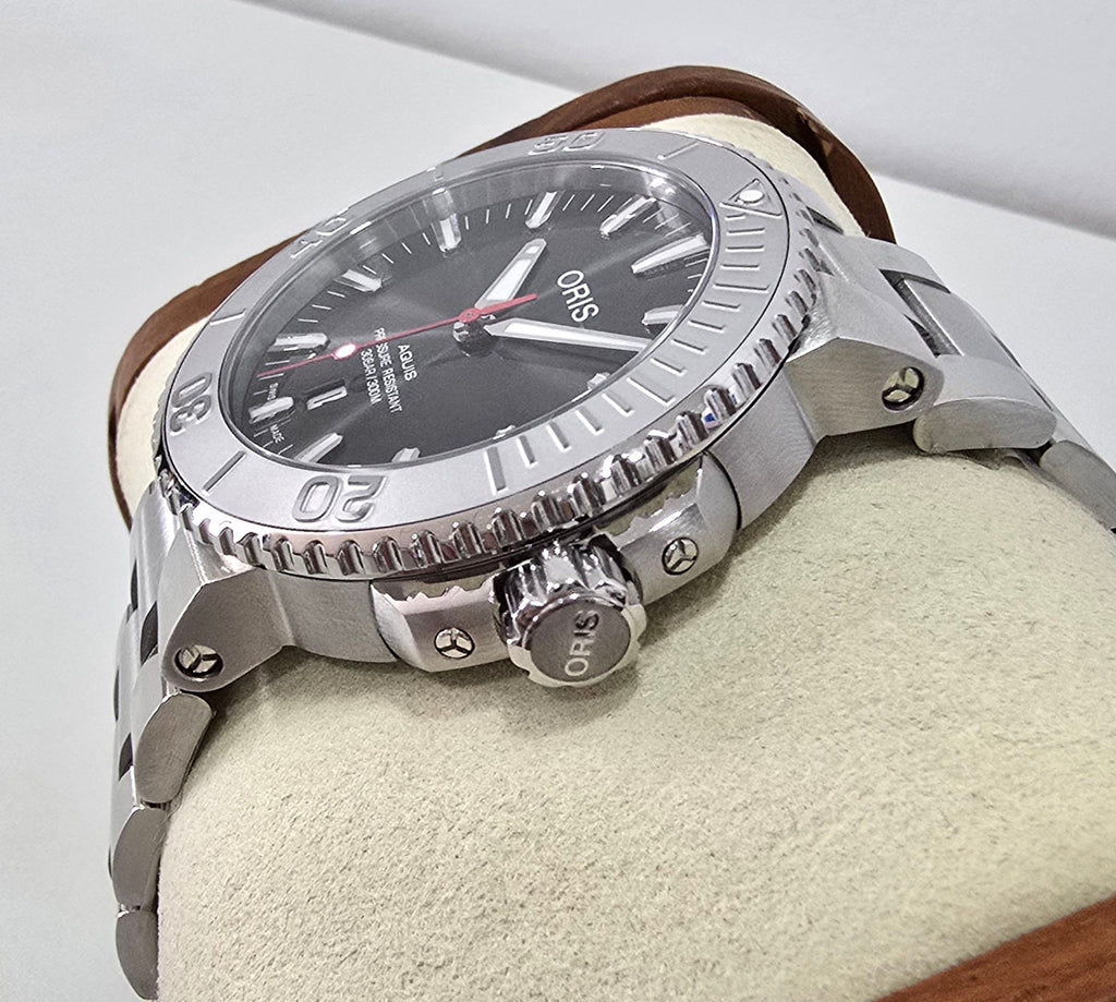 Oris Aquis Date Grey – 43.5 mm – view 4