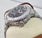 Oris Aquis Date Grey – 43.5 mm – view 4