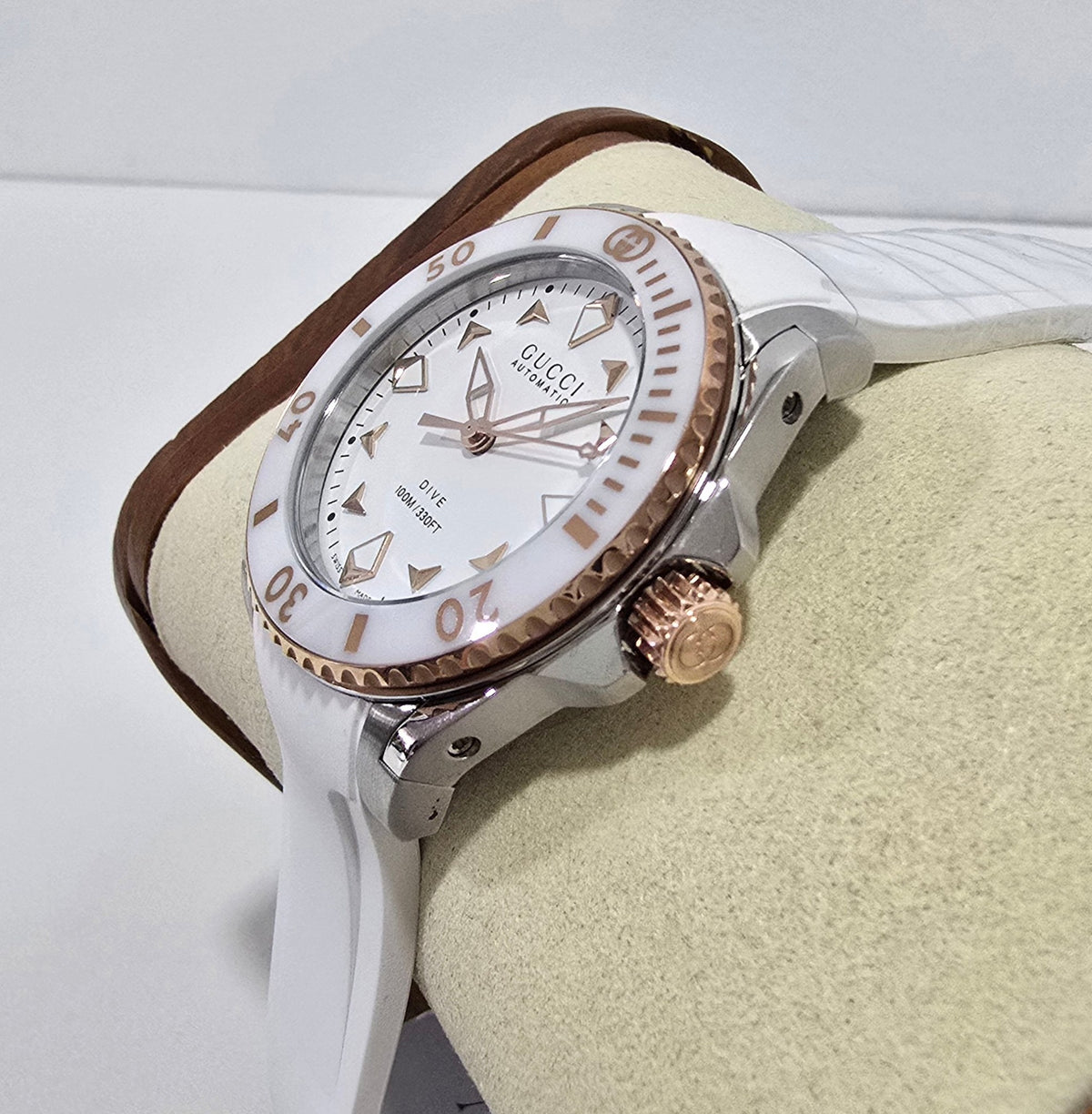 Gucci Dive Automatic White – 36 mm – view 4