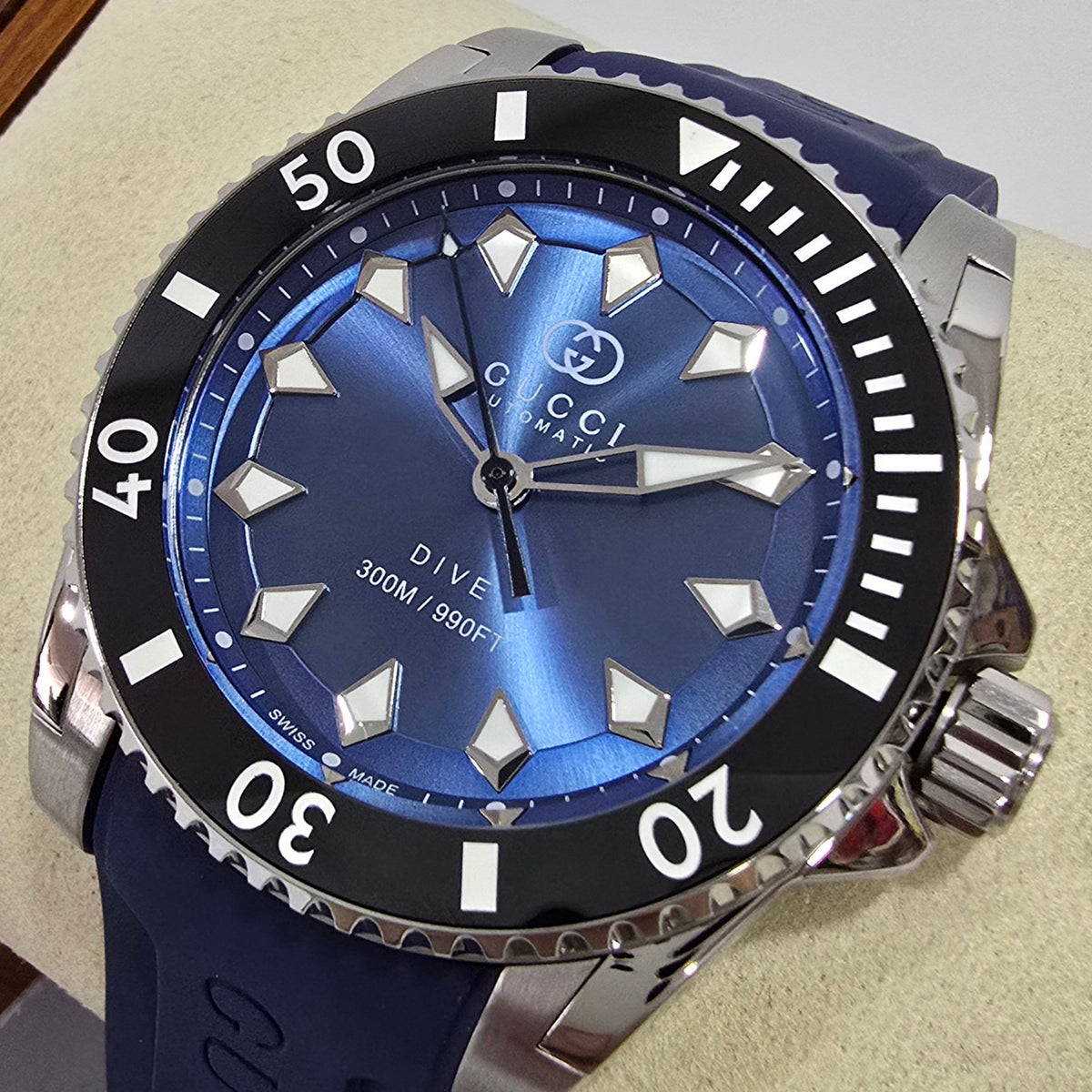 Gucci Dive Blue – 40 mm – view 2