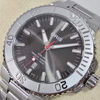 Oris Aquis Date Grey – 43.5 mm – view 2