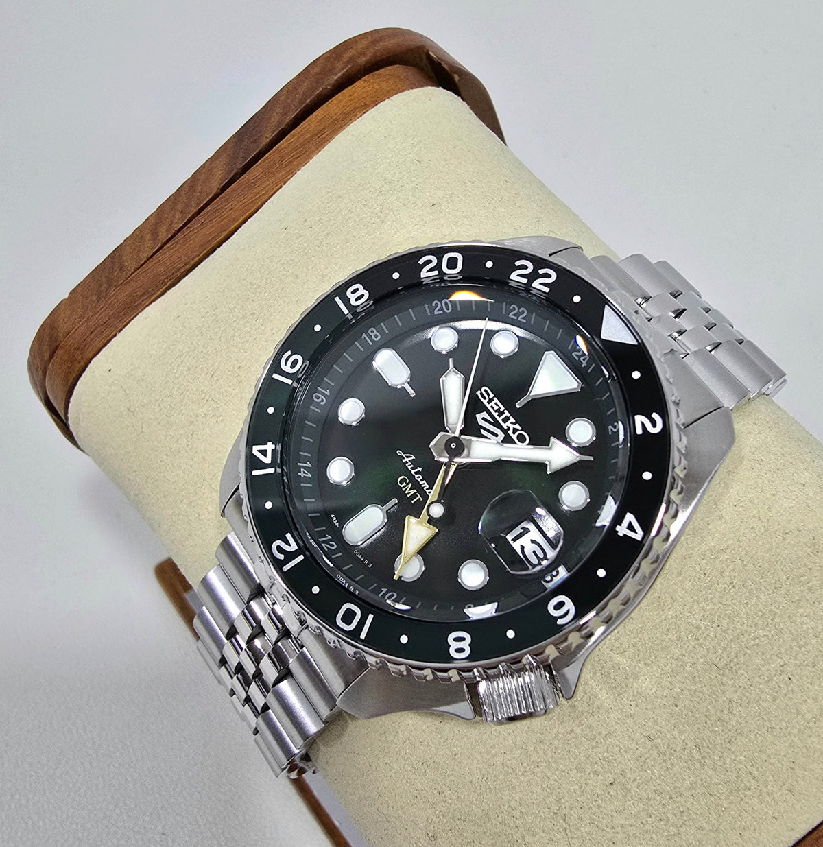 Seiko 5 Sports GMT Green – 42.5 mm
