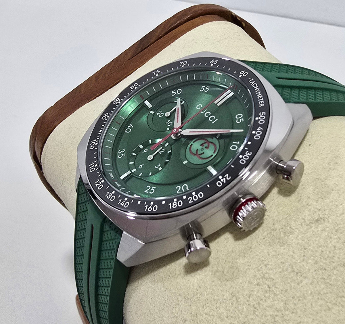 Gucci Interlocking Chronograph – 41 mm – view 4