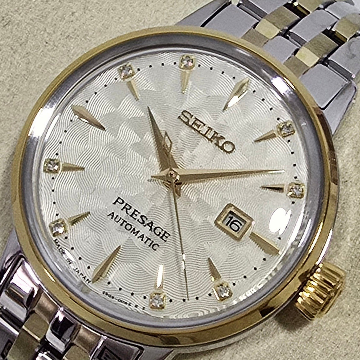 Seiko Presage Cocktail Time “White Lady” Gold Diamond – 30.3 mm – view 2