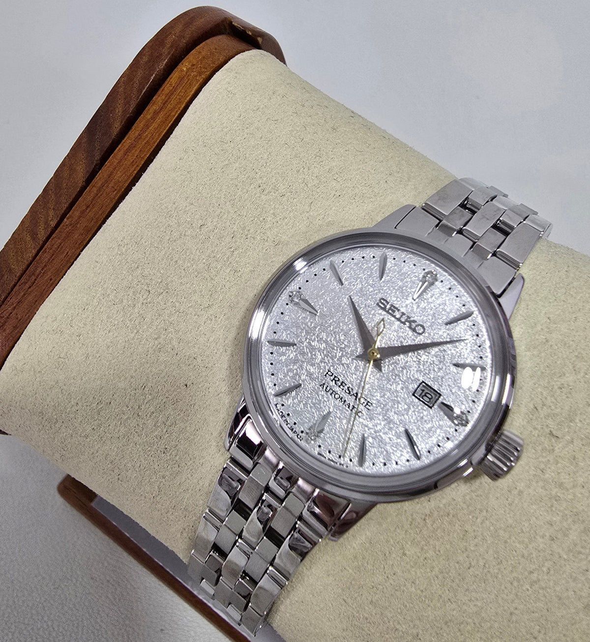 Seiko Presage Cocktail Time White Diamond – 30.3 mm