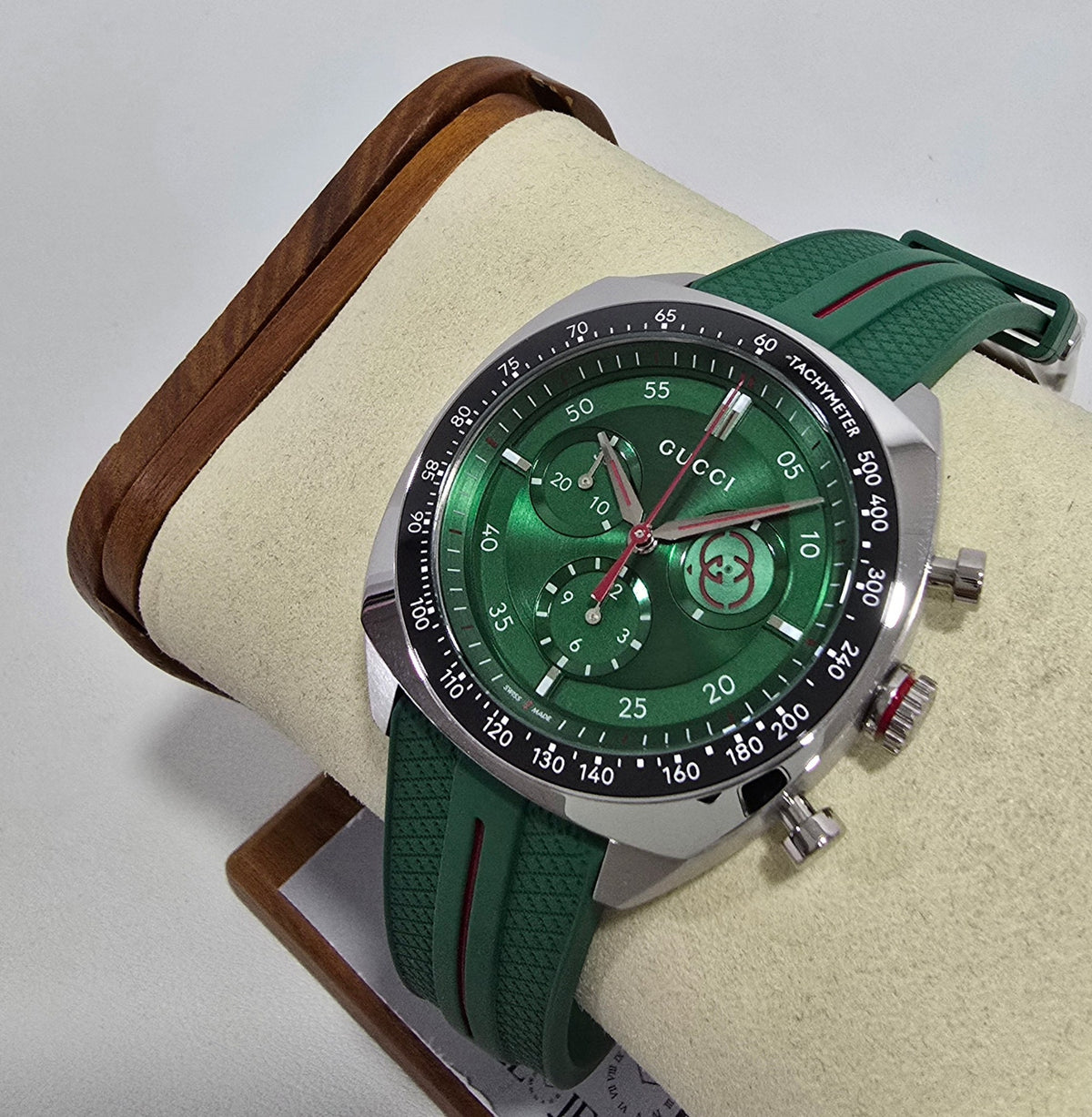 Gucci Interlocking Chronograph – 41 mm