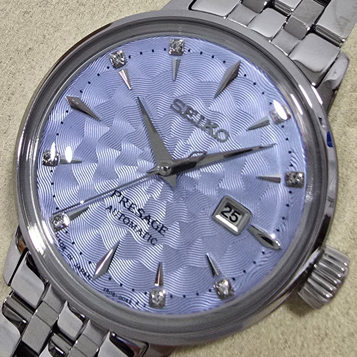 Seiko Presage Cocktail Time “Skydiving” Blue Diamond – 30.3 mm – view 2