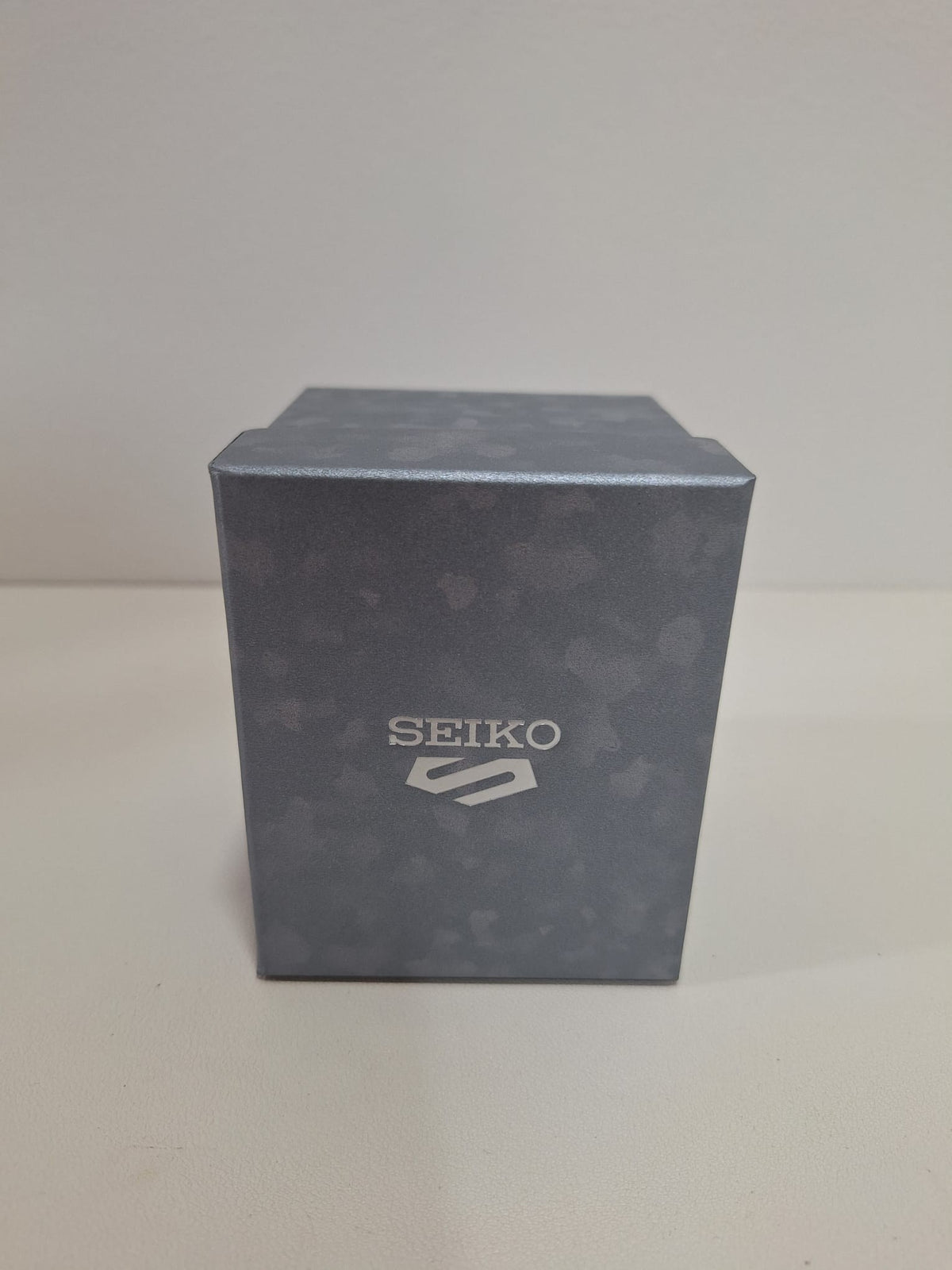 Seiko 5 Sports GMT “Ruby” Limited Edition – 42.5 mm – view 9
